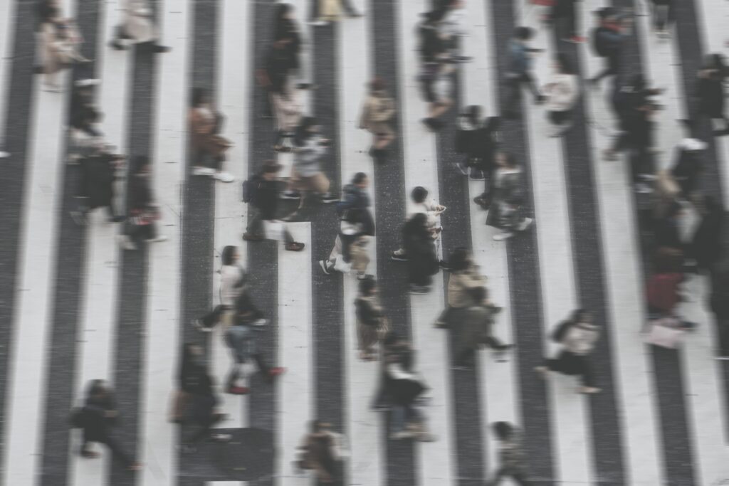 避免行人分心